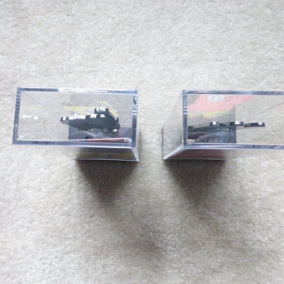 Lot of 2 NICKELODEON SpongeBob FIGPINS - Picture 5 of 7